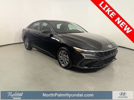 2024 Hyundai Elantra Hybrid Blue Sedan