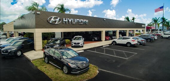 Hyundai dealership Serving Port St Lucie Napleton