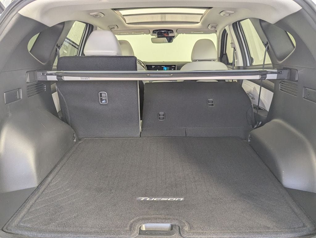 2025 Hyundai Tucson Limited - Photo 28
