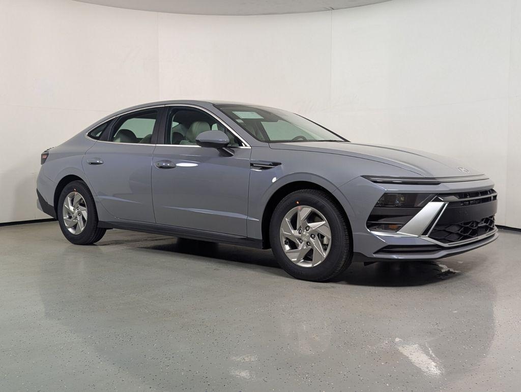 New 2026 Hyundai Sonata SE Sedan