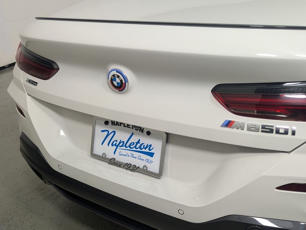 2023 BMW 8 Series M850i - Photo 9
