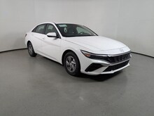 2025 Hyundai Elantra SE Sedan