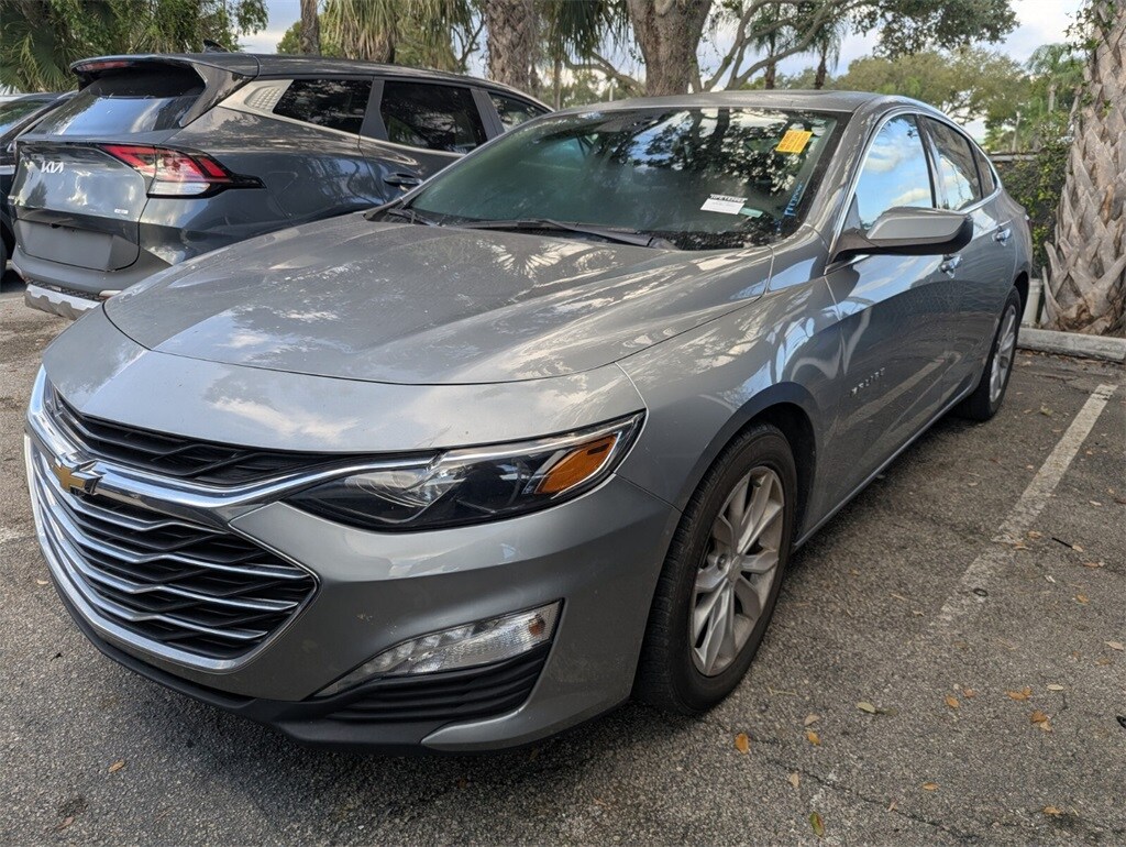 2023 Chevrolet Malibu 1LT photo 3