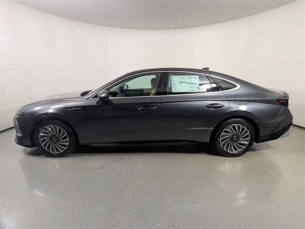 New 2026 Hyundai Sonata Hybrid Limited Sedan