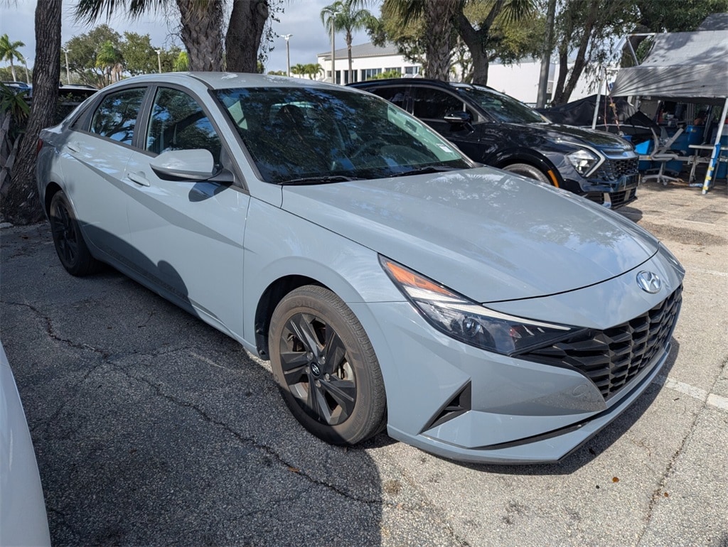 2023 Hyundai Elantra Sedan 