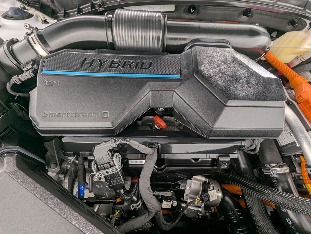 2025 Hyundai Tucson Limited - Photo 11