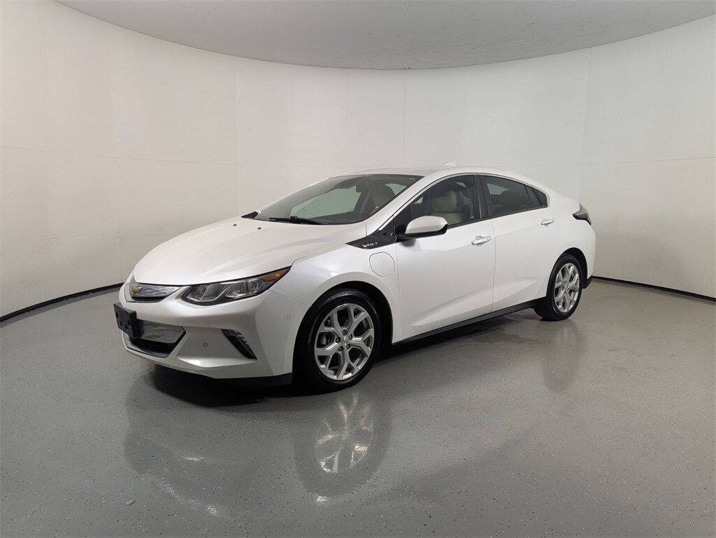 2018 Chevrolet Volt Premier photo 3