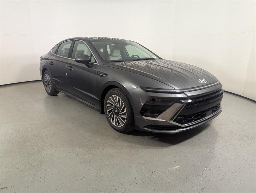 2025 Hyundai Sonata Hybrid Sedan 