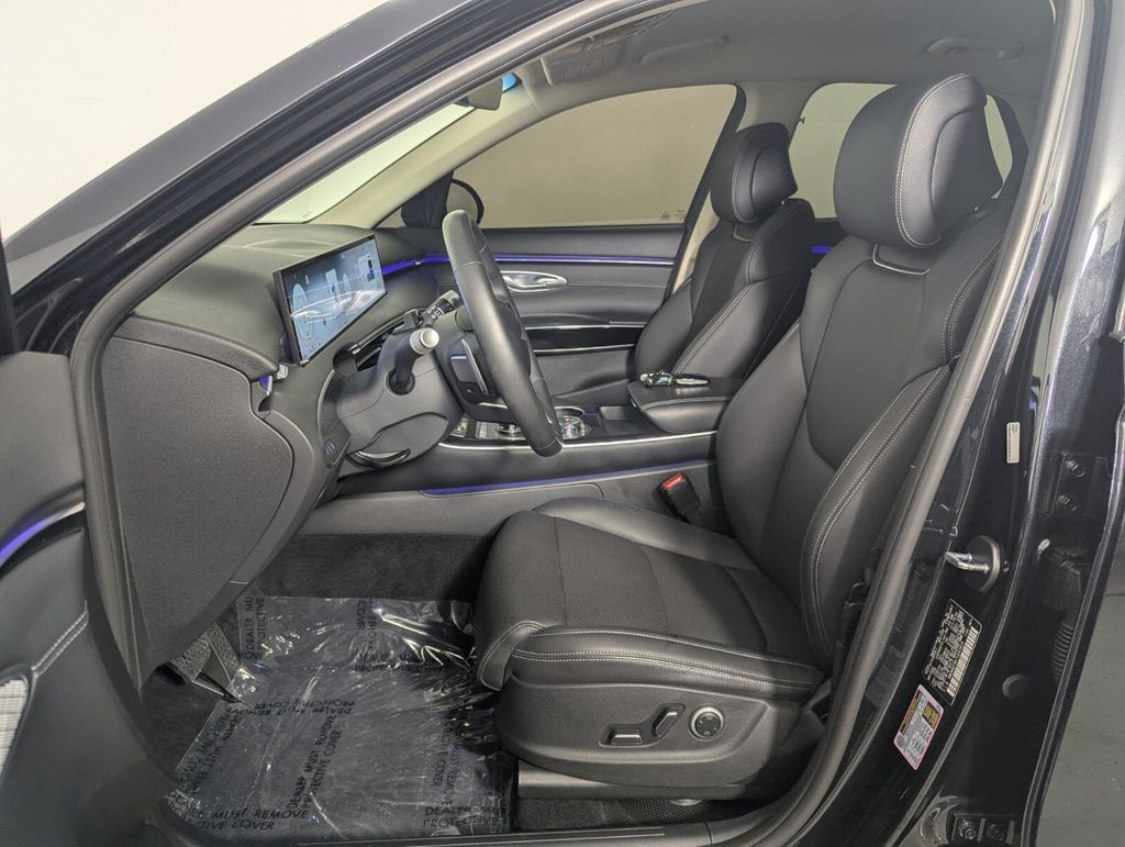 2026 GENESIS GV70 - Photo 14