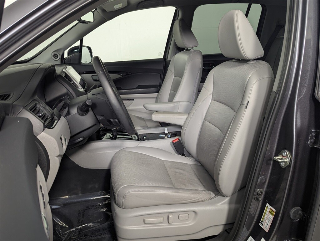 2019 Honda Ridgeline RTL-E photo 11