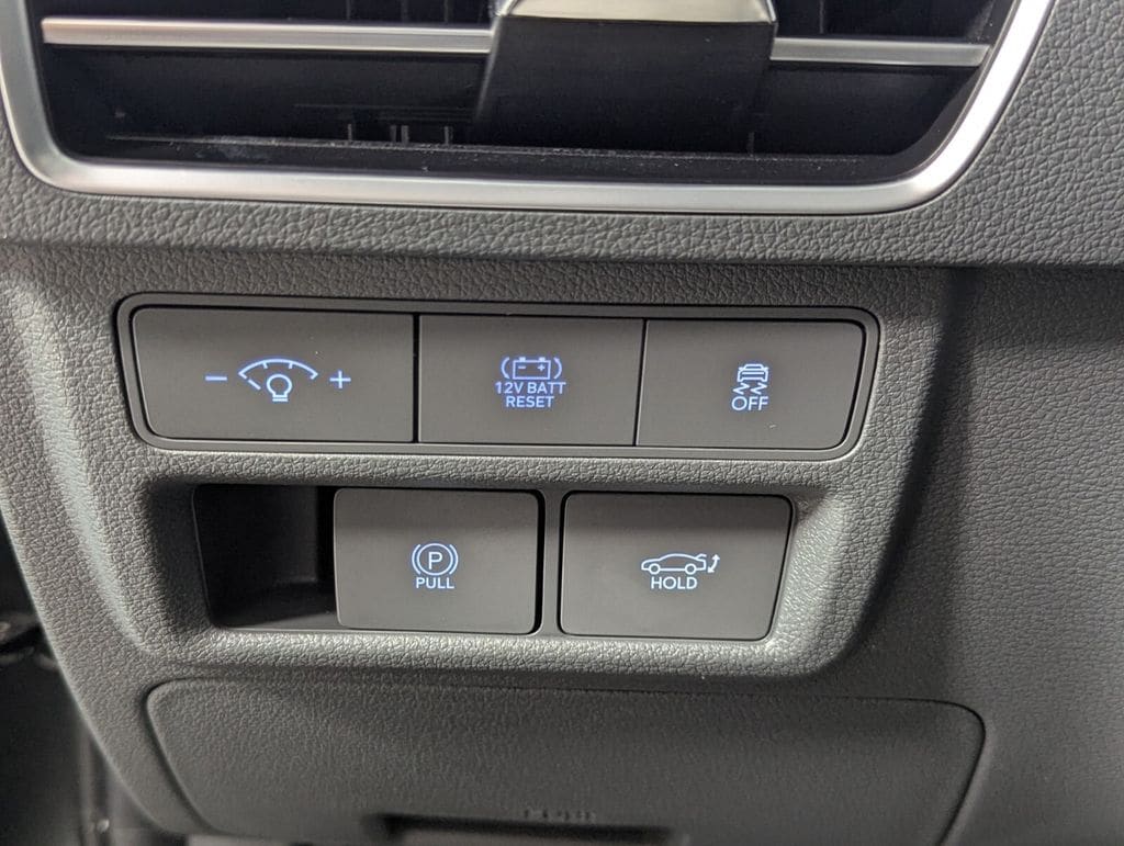 2025 Hyundai Sonata Hybrid Limited - Photo 15