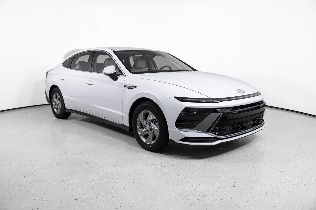 New 2026 Hyundai Sonata SE Sedan