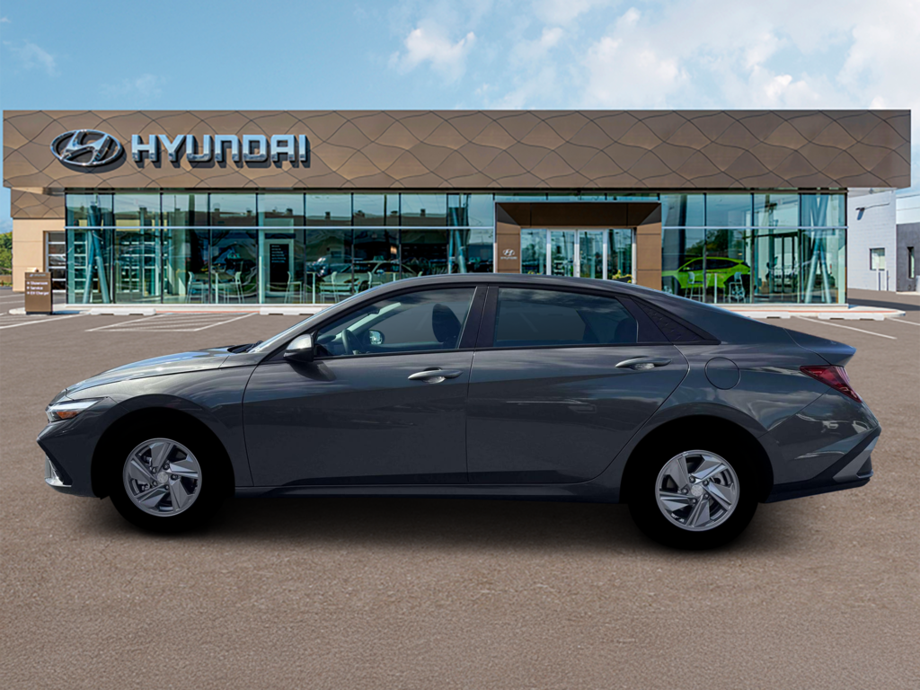 New 2026 Hyundai Elantra SE Sedan