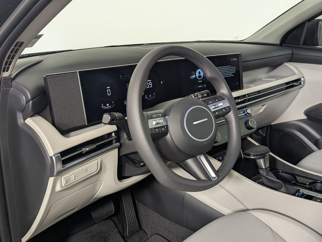 2025 Hyundai Tucson SEL - Photo 11