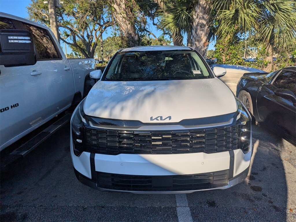 2026 Kia Sportage EX photo 2