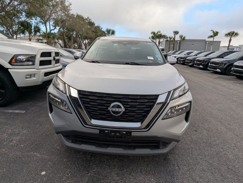 Used 2023 Nissan Rogue SV SUV