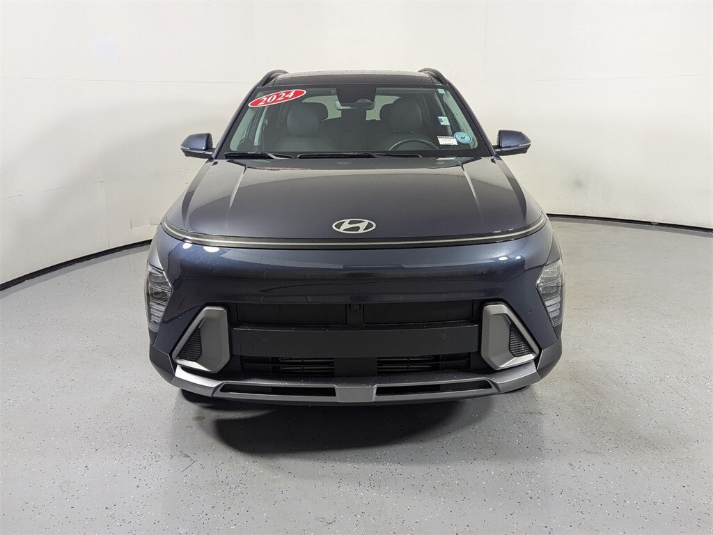 Used 2024 Hyundai Kona Limited with VIN KM8HECA3XRU068841 for sale in Lake Park, FL