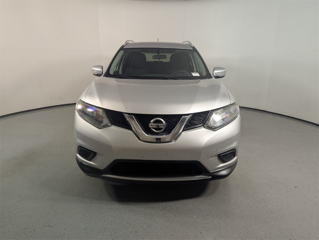 Used 2014 Nissan Rogue SV with VIN 5N1AT2MV2EC805318 for sale in Lake Park, FL