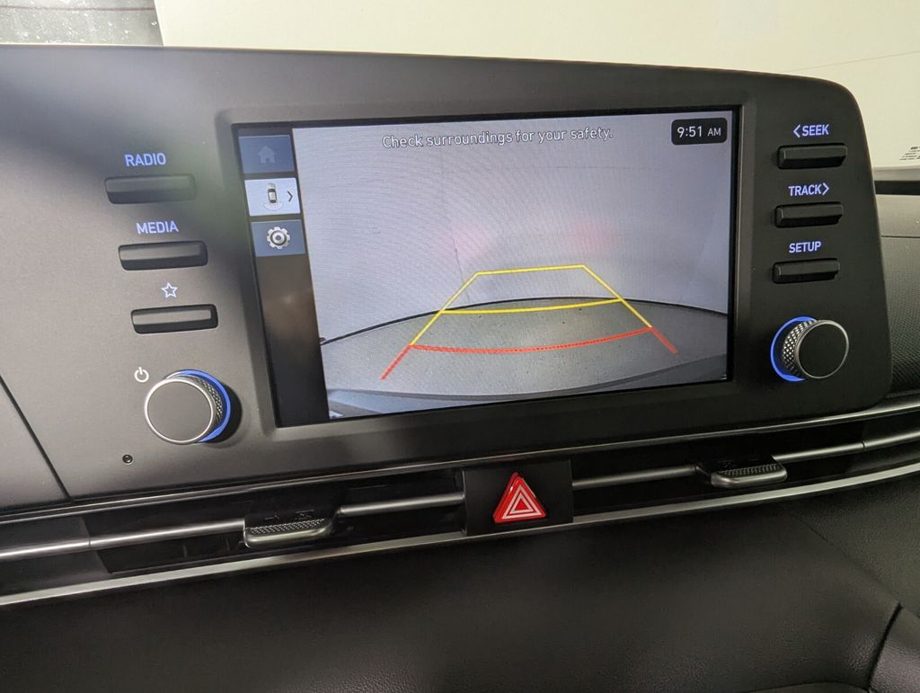 2025 Hyundai Elantra SE - Photo 27