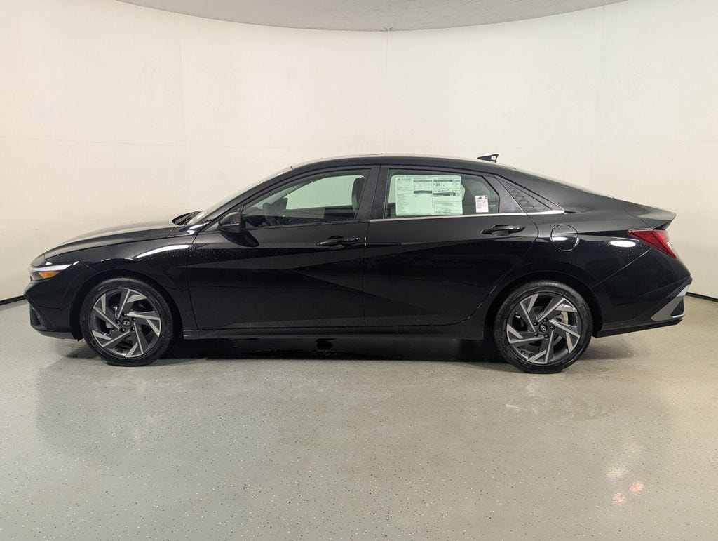 New 2026 Hyundai Elantra Limited Sedan