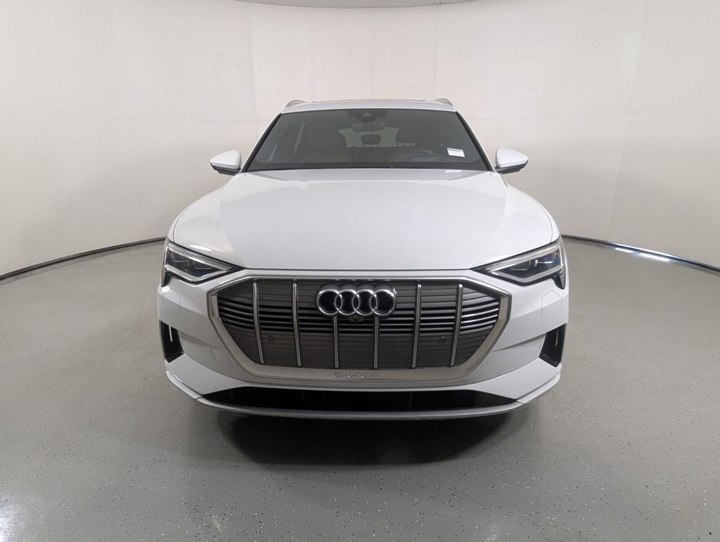 Used 2019 Audi e-tron Prestige with VIN WA1VAAGE6KB025108 for sale in Lake Park, FL