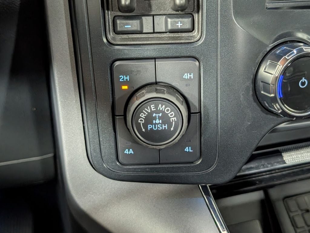 2025 Ford F-150 Lariat - Photo 22
