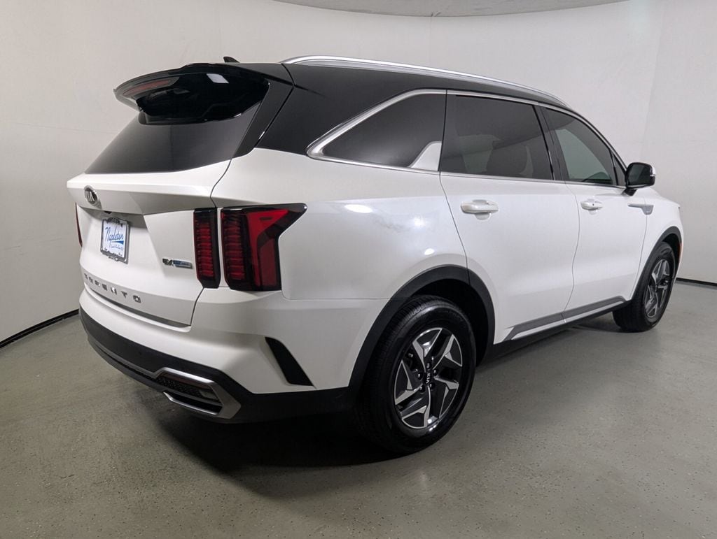 2021 Kia Sorento EX Hybrid - Photo 8
