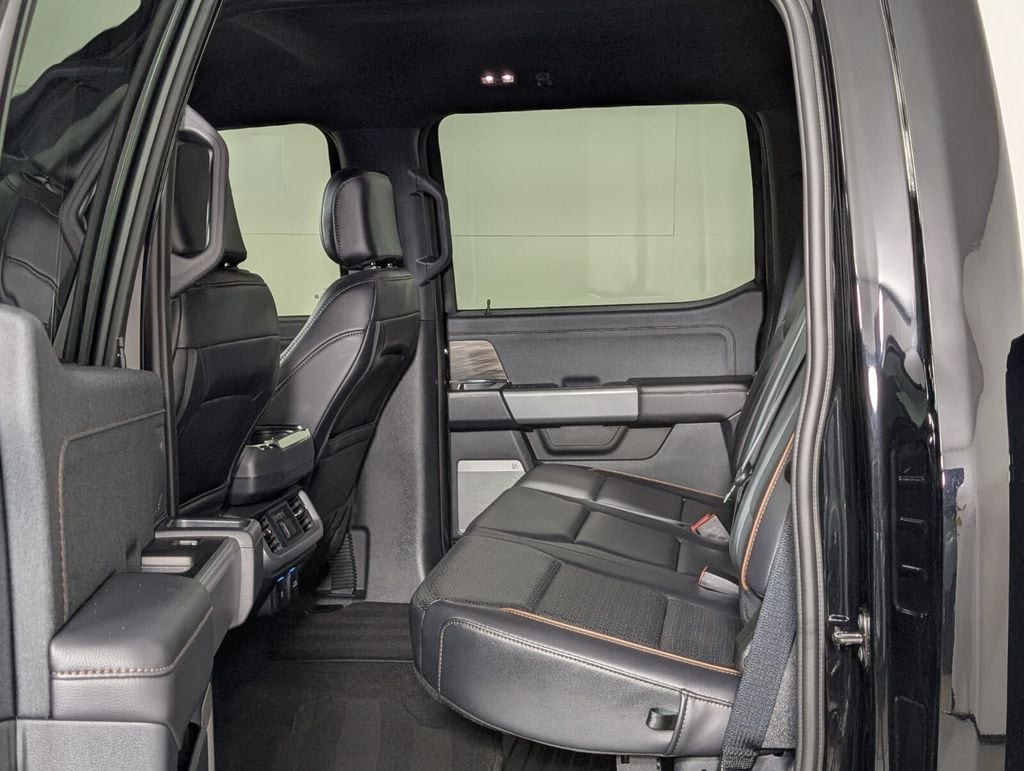 2025 Ford F-150 Lariat - Photo 15