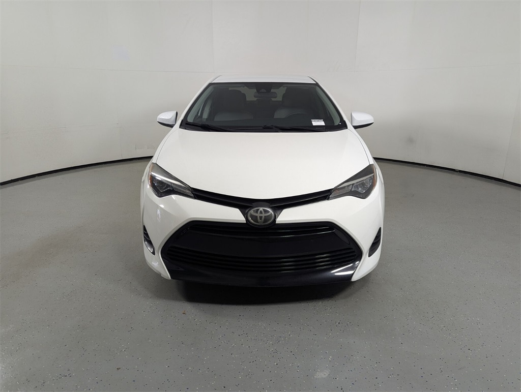 Used 2019 Toyota Corolla LE with VIN 5YFBURHE1KP913022 for sale in Lake Park, FL