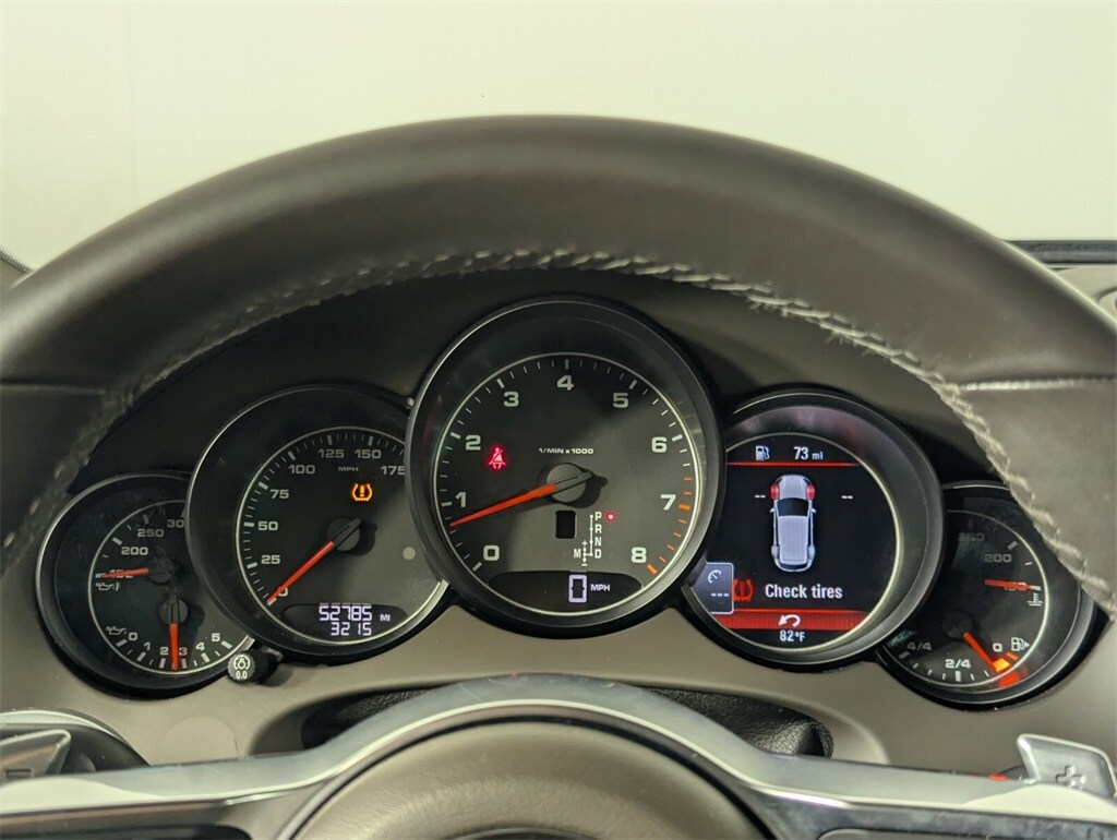 2018 Porsche Cayenne Base photo 16