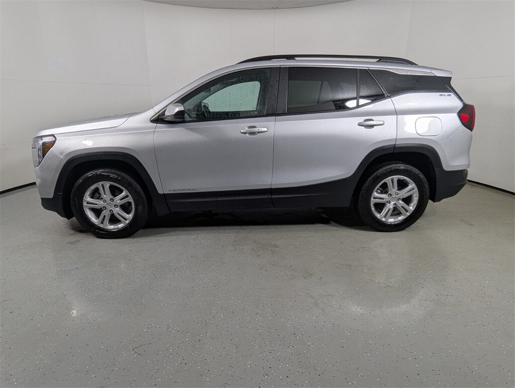 2022 Gmc Terrain SLE photo 4