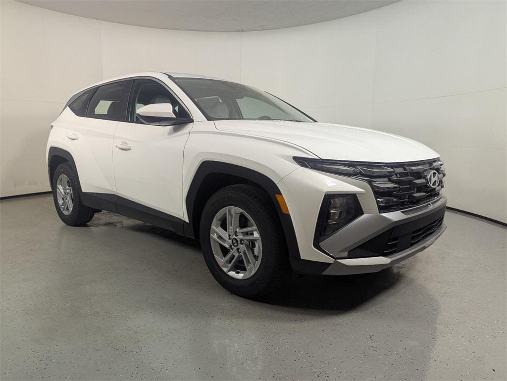 2026 Hyundai Tucson SE's photo