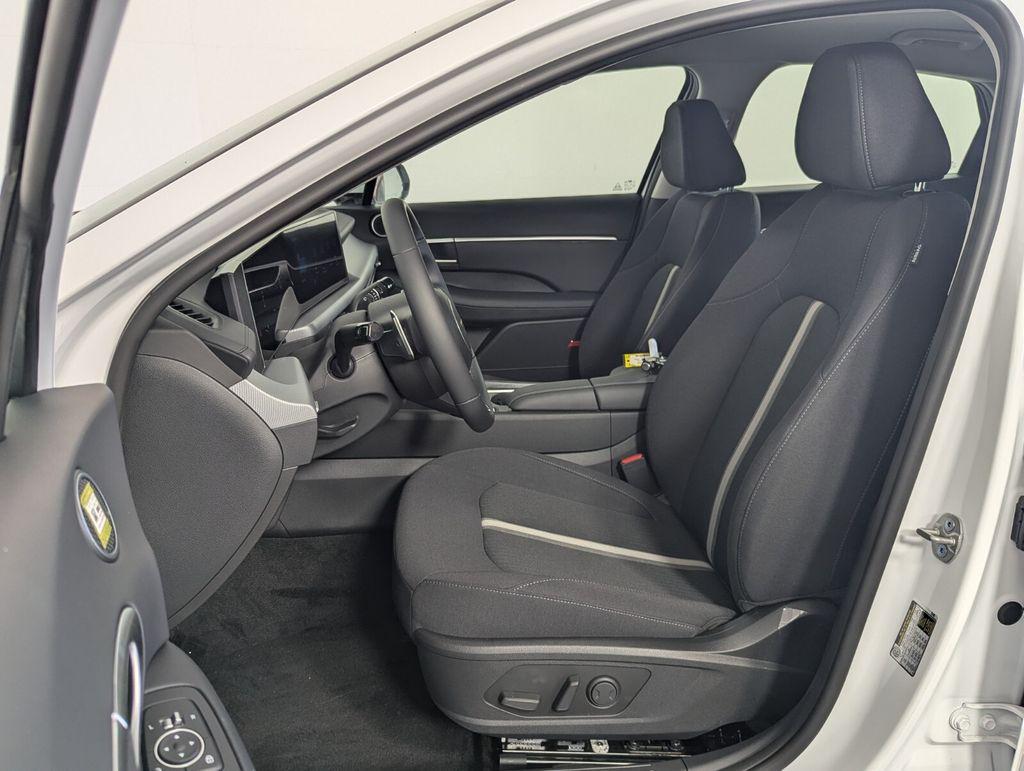 2026 Hyundai Sonata SEL - Photo 11
