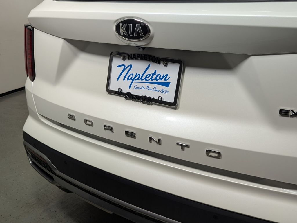 2021 Kia Sorento EX Hybrid - Photo 9