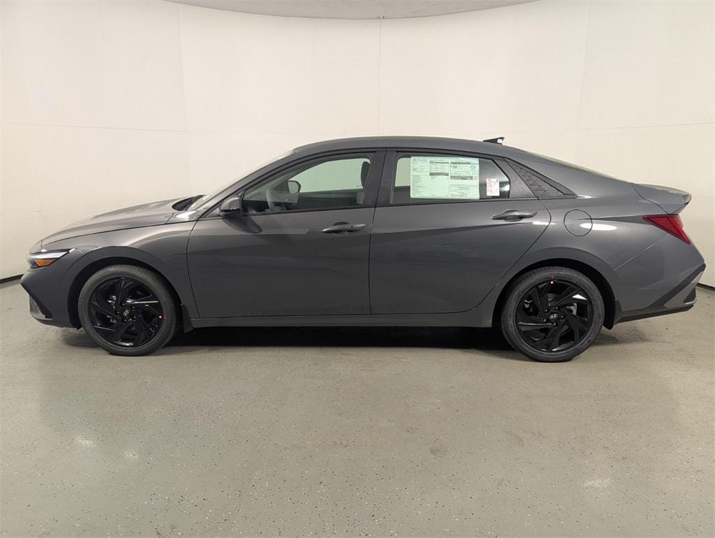 New 2026 Hyundai Elantra Hybrid SEL Sport Sedan