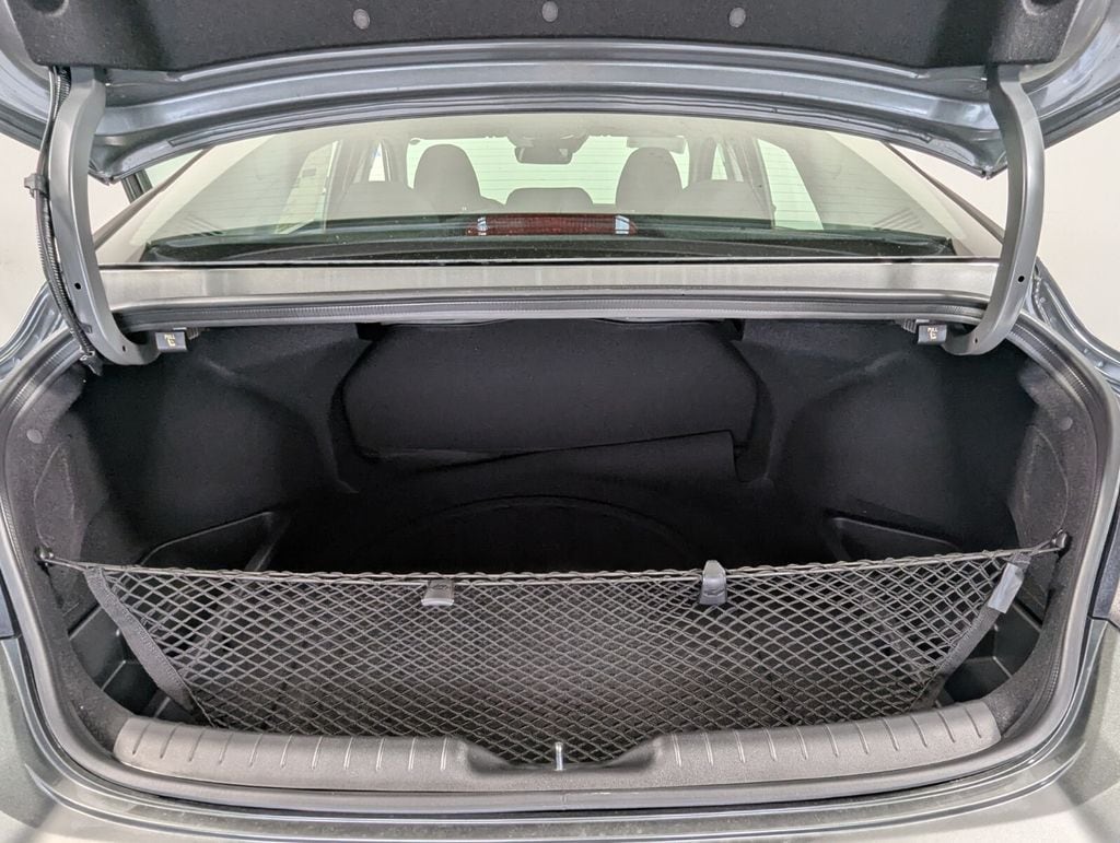 2025 Hyundai Elantra SE - Photo 29