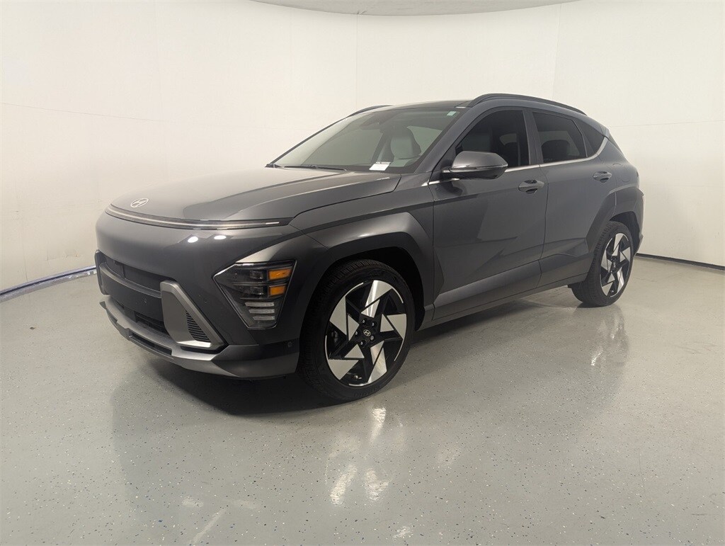 2024 Hyundai Kona Limited photo 3