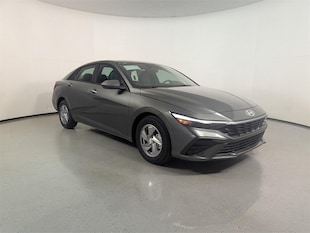 2025 Hyundai Elantra SE Sedan