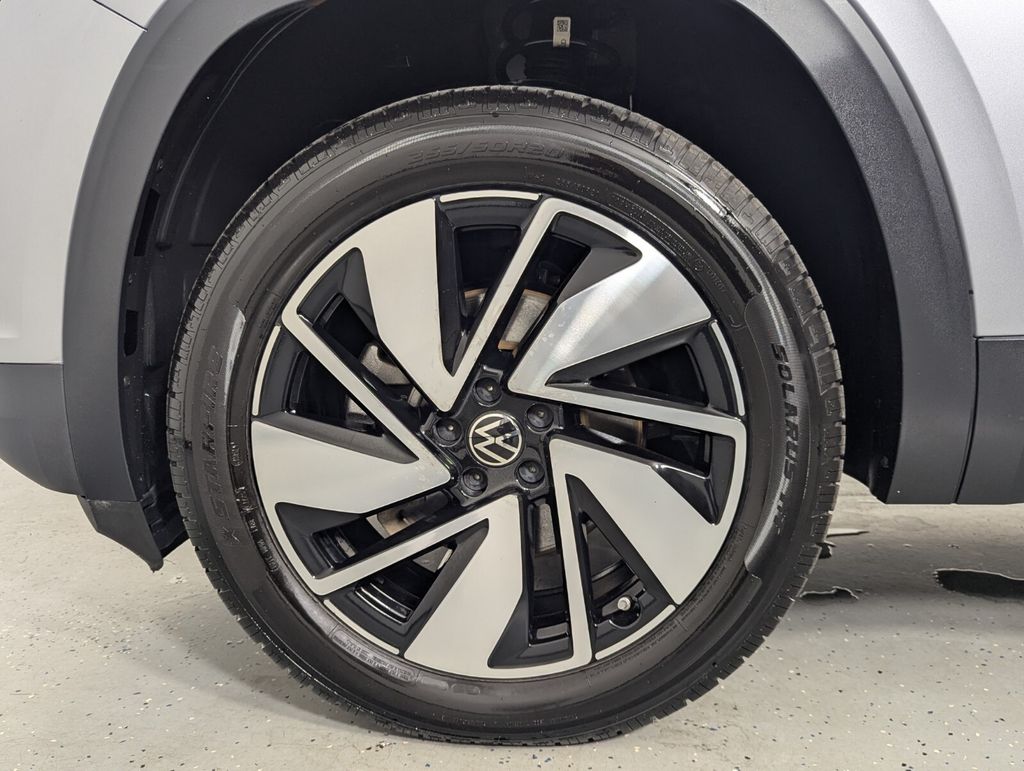 2024 Volkswagen Atlas SE w/Tech - Photo 11
