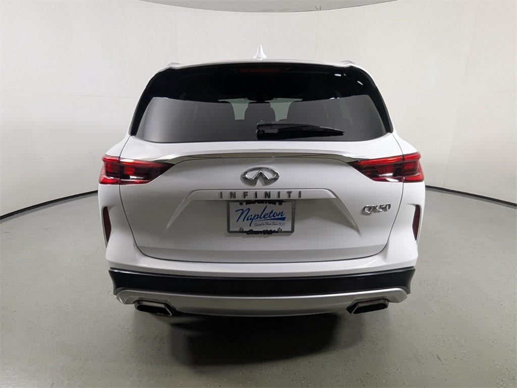 2019 Infiniti QX50 Essential photo 4