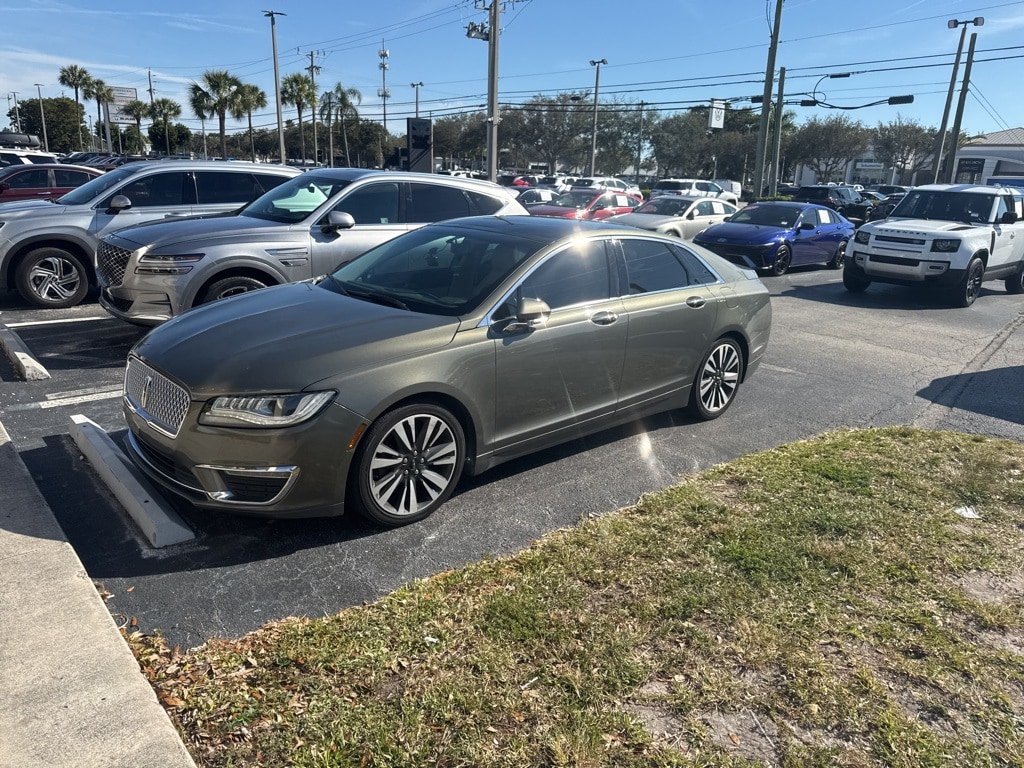 2017 Lincoln MKZ Reserve's photo