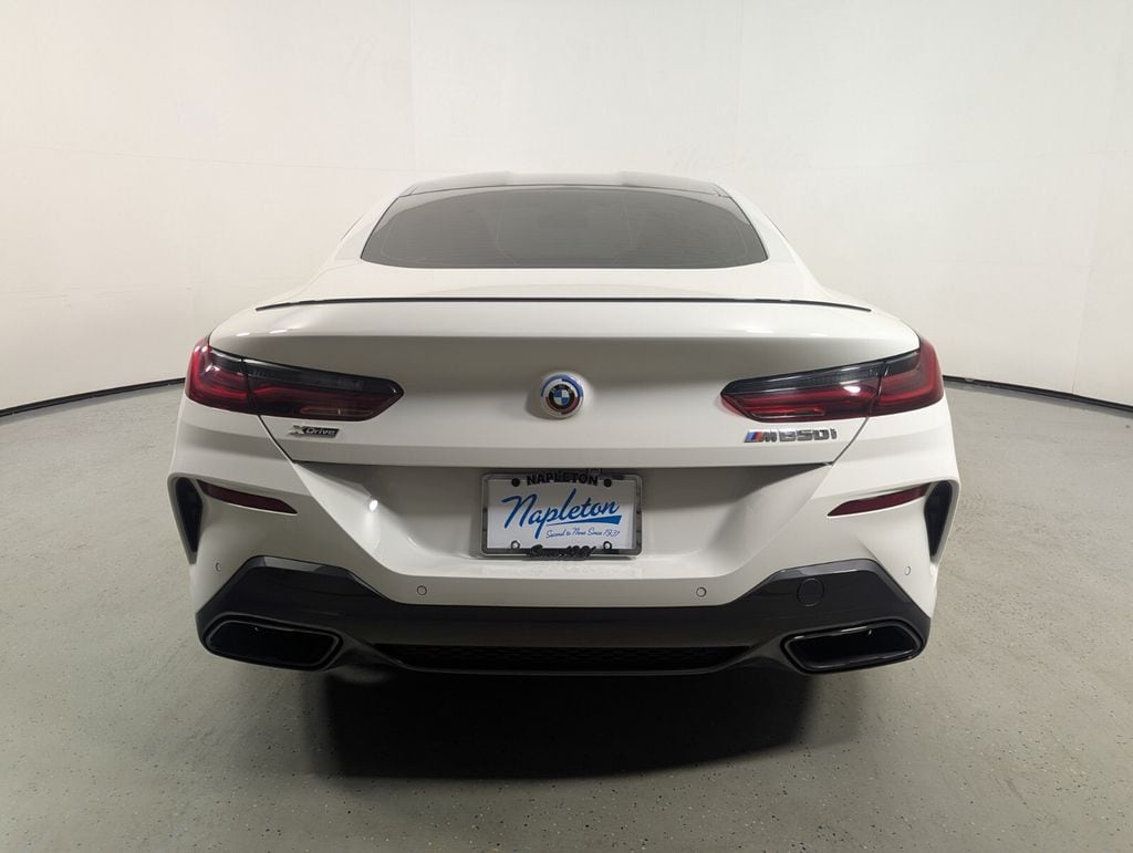 2023 BMW 8 Series M850i - Photo 7