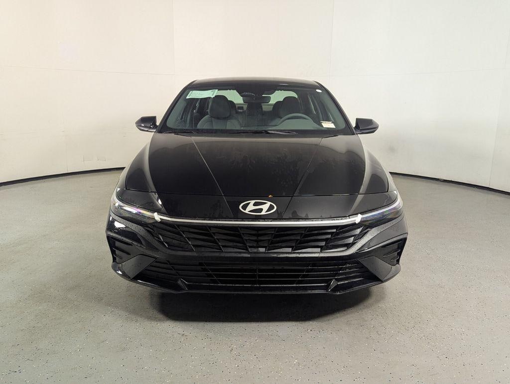 New 2026 Hyundai Elantra SE Sedan