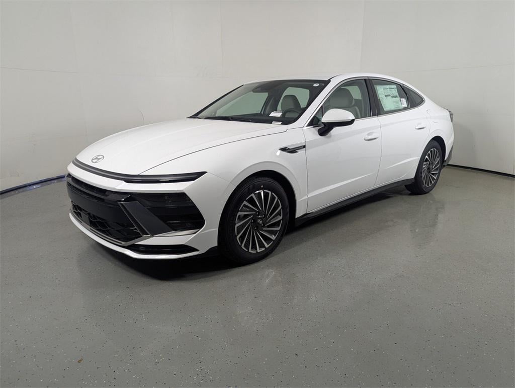 New 2025 Hyundai Sonata Hybrid SEL Sedan