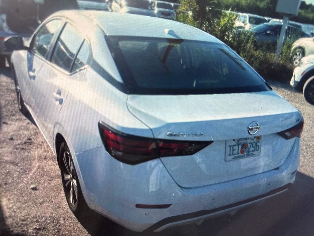 2022 Nissan Sentra SV photo 2