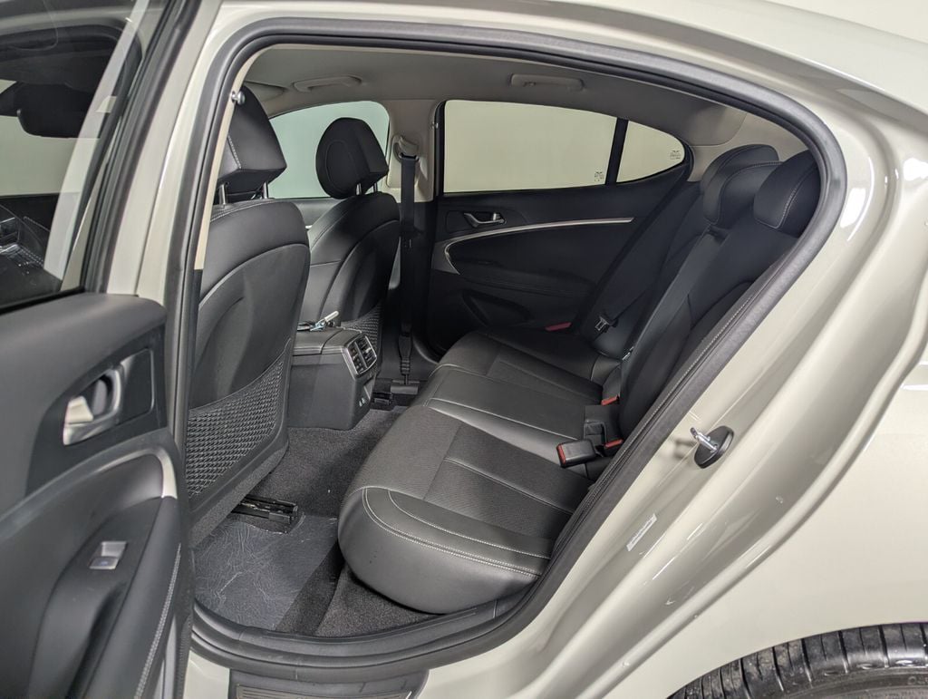 2026 GENESIS G70 Standard - Photo 25