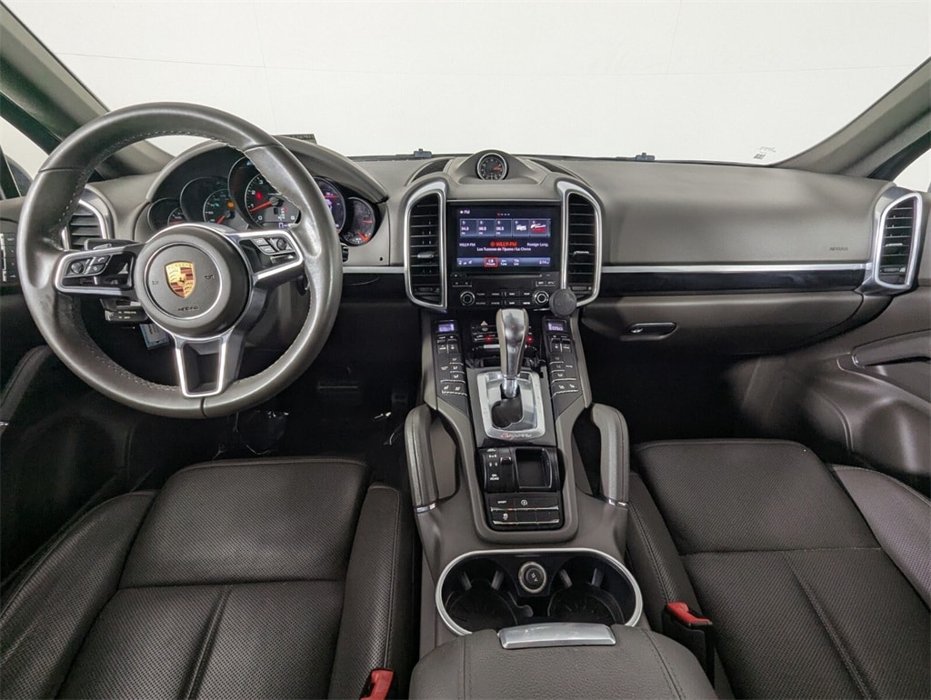 2018 Porsche Cayenne Base photo 12