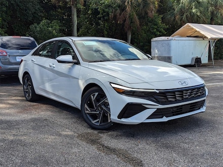 2025 Hyundai Elantra SEL Convenience Sedan