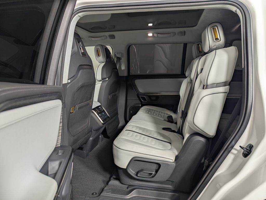2023 Rivian R1S Adventure - Photo 23