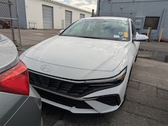 2025 Hyundai Elantra SE Sedan